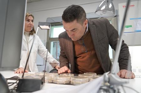 Imagen El Laboratorio de Prodestur refuerza el control del agua potable con un equipo de detección de concentraciones muy bajas de metales...