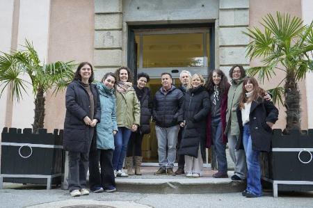 Imagen Un grupo de profesionales del Imserso visita el CSS La Fuencisla para conocer el modelo de atención centrado en las personas con el que...